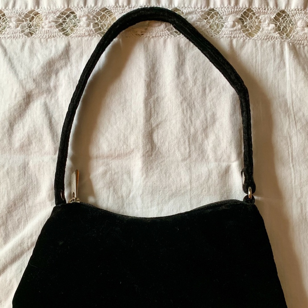 Vintage Black Velvet Party Purse 5-1/2x4-3/4x3